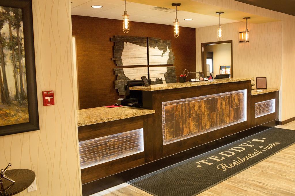 Teddy'S Residential Suites Watford City Bagian luar foto